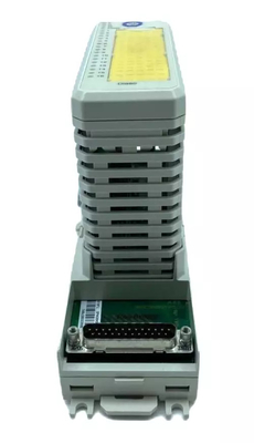ABB DI880 3BSE028586R1 وحدة الدخول الرقمية HI S / R وحدة القنوات الـ 16 لـ S800