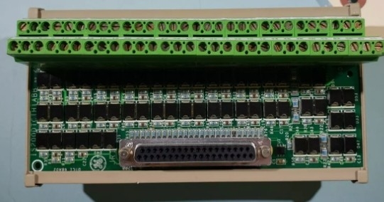 IS210DTCIH1A GE مدخل كانتيكت بسيط مع لوحة محطة العزل المجموعة مارك سلسلة VI DIN-rail
