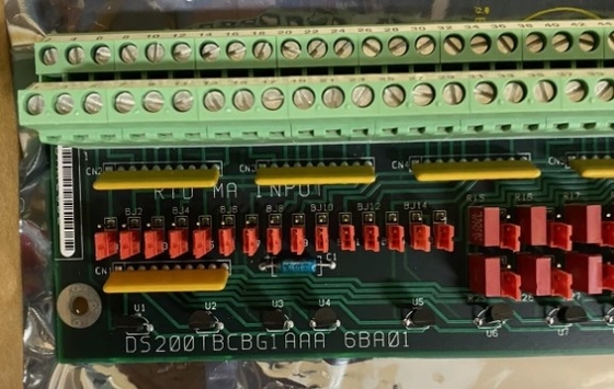 DS200TBCBG1A GE TBCB وحدة الإنهاء لوحة تحكم إدخال / إخراج علامة V خزانة التوربين