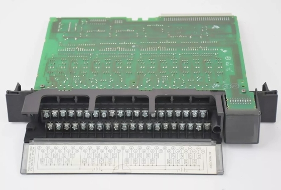 IC697MDL753 GE وحدات الخروج المنفصلة 5/48 فولت DC 0.5 Amp المنطق السلبي وحدات الخروج 32 نقطة