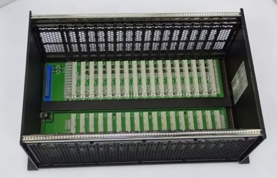 IC698CHS017 GE PACSystems RX7i Racks 17 فتحة أمامية وخلفية وحدة المعالجة المركزية وتكوينات الإدخال والخروج