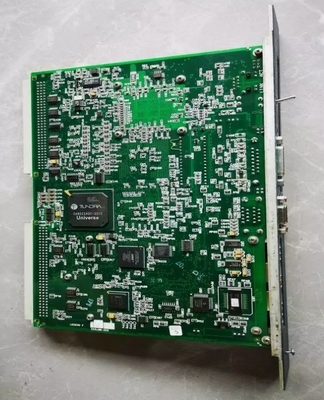 IC698CPE010 وحدة المعالجة المركزية GE وحدة المعالجة المركزية تتواصل مع وحدات الإدخال والخروج ووحدات الخيار الذكية