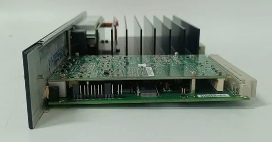 IC698CPE030 وحدة المعالجة المركزية GE CPU تتواصل مع I/O ووحدة الخيار الذكي