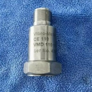 CE110 110-100- CT-VO مستشعر تسارع الاهتزاز