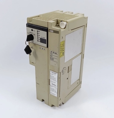 07ZE61 GJV3074321R302 ABB الوحدة المركزية 2 Subracks مع 18 فتحة I / O