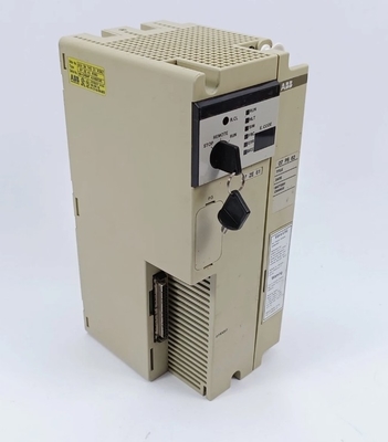 07ZE61 GJV3074321R302 ABB الوحدة المركزية 2 Subracks مع 18 فتحة I / O