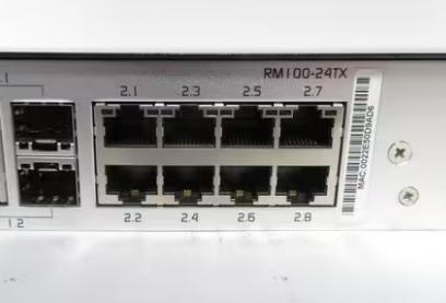 RM100-24TX KJ1611X1-FD1 12P4473X012 EMERSON مفتاح إيثرنت قابل للتركيب في رف