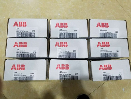 وحدة الإدخال الرقمية DI840 ABB S800 24V S / R 16 CH قطع غيار PLC 3BSE020836R1