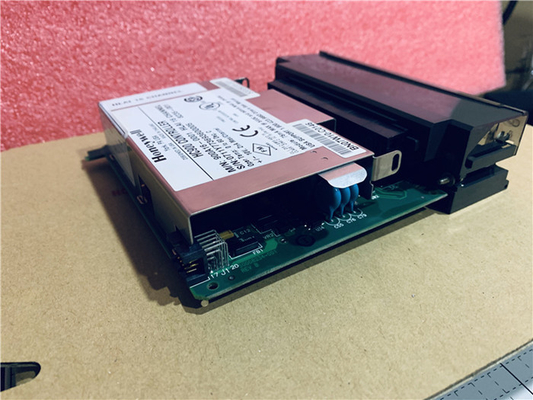 900C53-0244-00 هانيويل نموذج التحكم في العملية HC900 وحدة التحكم PLC
