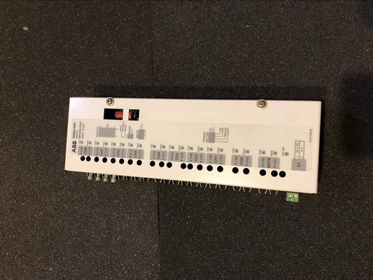 وحدة التحكم المنطقية القابلة للبرمجة NDBU-95C ABB