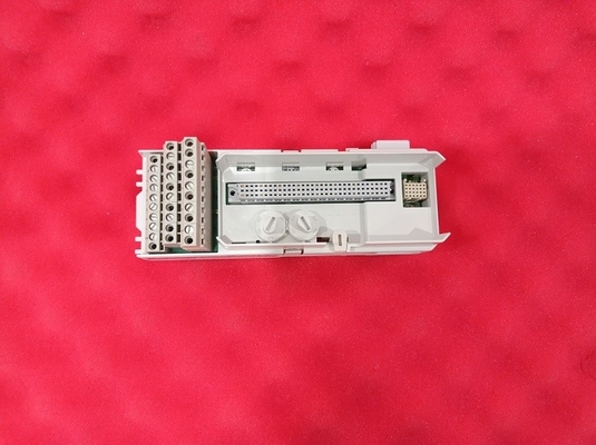 TU811V1 ABB S800 وحدة إنهاء الوحدة المدمجة 1x8 محطات إشارة 3BSE013231R1