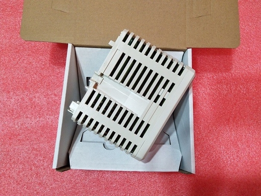 AO895 ABB PLC وحدة الإخراج التناظري 8 Ch S800 I / O 3BSC690087R1