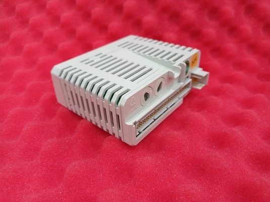 AI830A ABB RTD وحدة 8 CH وحدة إدخال تناظرية PLC DCS 3BSE040662R1