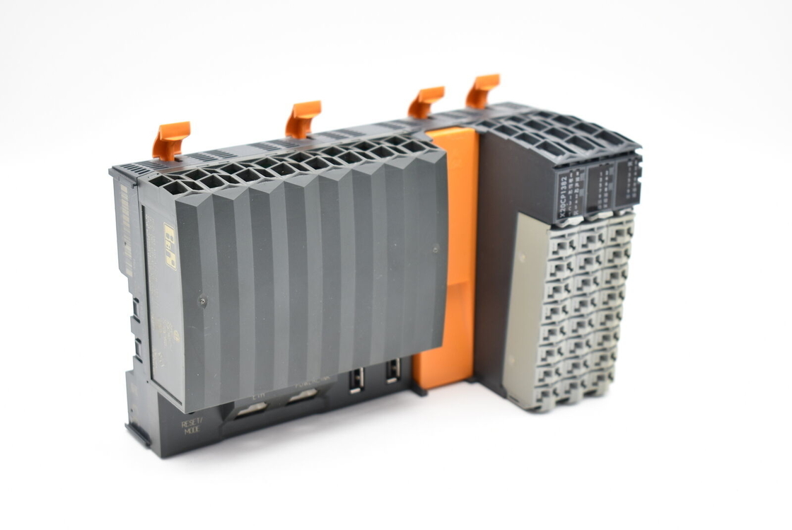 وحدة المعالجة المركزية X20CP1382 ​​B&amp;R X20 PLC SYSTEM Intel x86 400 MHz متوافقة مع معالج الإدخال / الإخراج المدمج