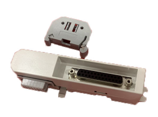 ABB TB805 3BSE008534R1 وحدة منفذ الحافلات وحدة تحويل سلك التوسيع D-Sub 25