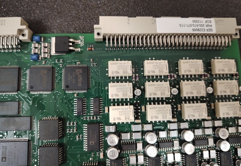 MPC4 200-510-041-022 بطاقة حماية الآلات تصل إلى إدخالات سرعة اثنين في وقت واحد