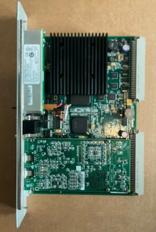 IC698CRE020 GE CPU Module 700 MHz PAC Systems RX7i وحدة المعالجة المركزية مع Firmware Version 2.01