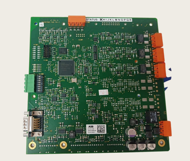 وحدة تحكم ABB PSM0904 مع مدخل 100-240 فولت تيار متردد وستة مخرجات ثنائية وطلاء متوافق